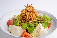 芹の香りと豆冨のさっぱり感にサクサク牛蒡がアクセント。
～ゴマドレッシング～