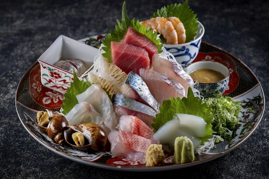 暑い日には冷えた日本酒とお刺身で