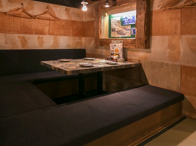 個室席で落ち着いた雰囲気を