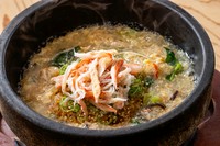 贅沢に二種類の蟹を使用した
味わい豊かな特製餡が芳しく香る