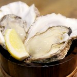 その時期もっとも美味しい産地から届く漁師直結のこだわり牡蠣
※詳しくは店舗のおすすめにて