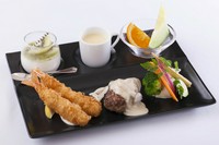 パン／ジュース付