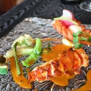 価格はサービス料、消費税を含んだものです
