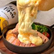 肉×チーズ！ガッツリ楽しみたい方におすすめの「肉レット」！ラクレットチーズがお肉の旨みを更に引き立てます♪

★追ラクレットもOK！500円(税抜)