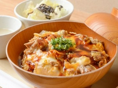 肉、卵、ご飯すべてにコーチン使用『名古屋コーチン親子丼』