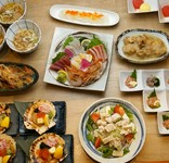 柳橋中央市場から仕入れた鮮魚の刺身や北海道より直送の絶品フランクなどをご用意した充実のコース内容。