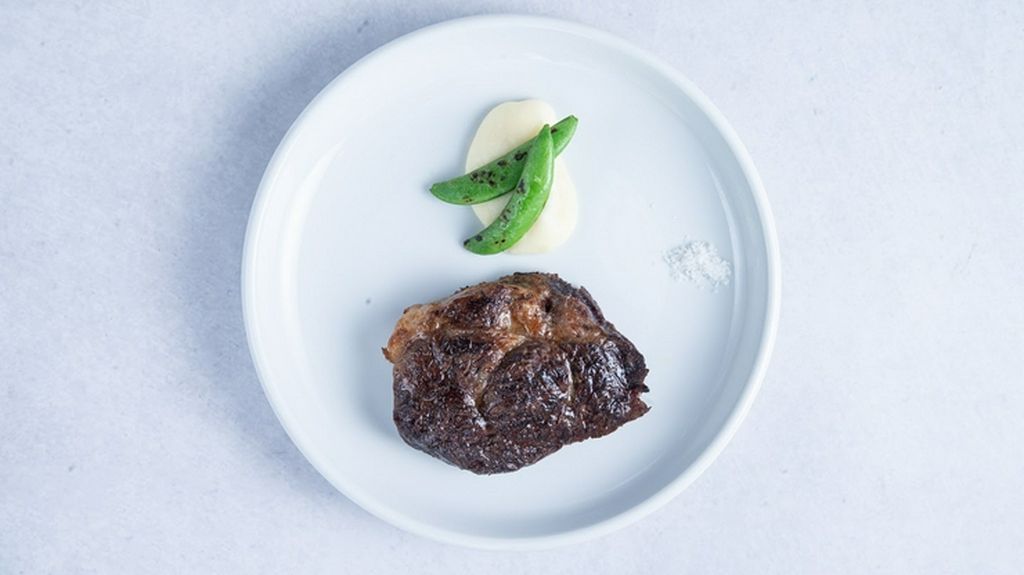 福岡県産高級牛肉「ふるの牛」のテンダーロインを使用した『福岡県産 ふるの牛 テンダーロイン ステーキ』