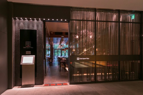 美食への期待も高まる、スタイリッシュな外観