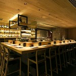 特上レバーや鴨肉入つくねをはじめとする希少部位鳥幸本格串7本などを堪能できる鳥幸満喫コース。