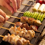 鳥幸本格串7本と自慢の逸品、鳥幸名物　奇跡の八ヶ岳卵の親子丼まで堪能できるスタンダードコース。