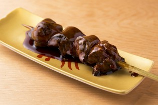 店の名前を冠したこだわりの特注地鶏が、おいしさの源