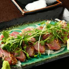 店独自の食べ方も魅力『とり塩わさびのたたき』