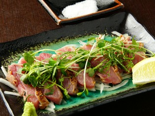 店独自の食べ方も魅力『とり塩わさびのたたき』