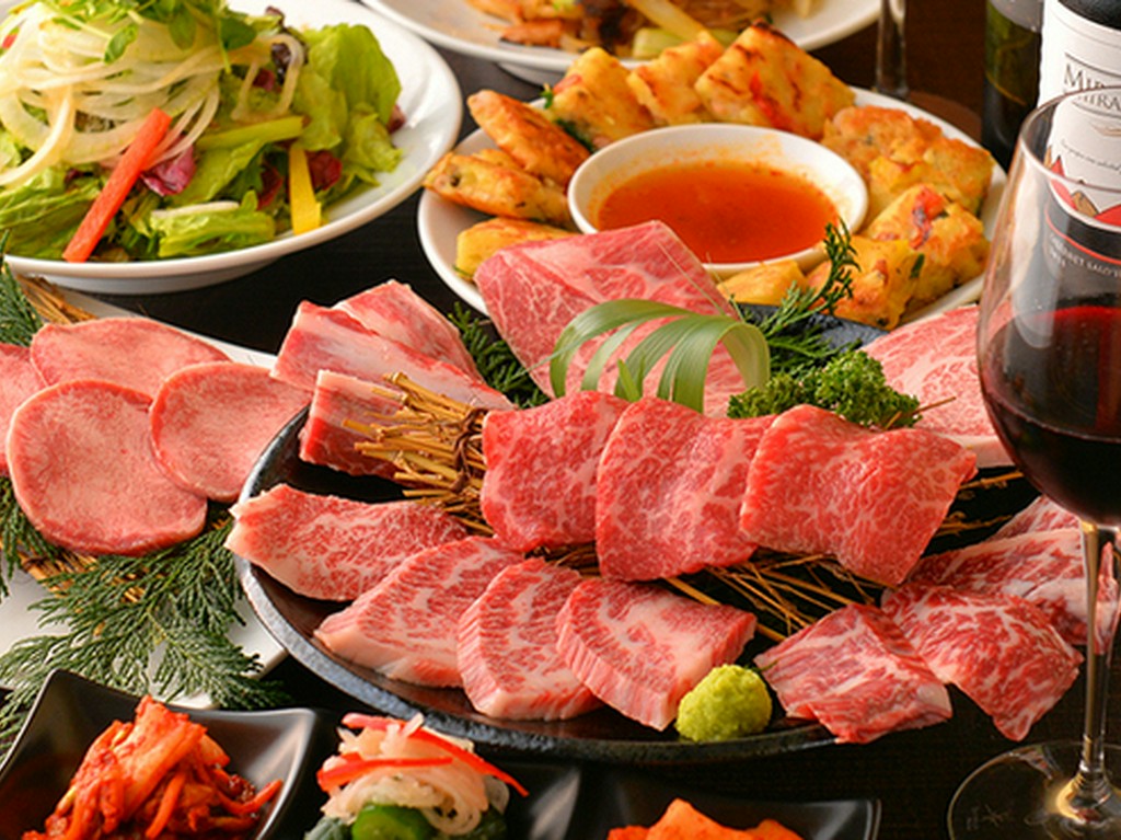 家族で楽しく焼肉はいかがでしょうか。