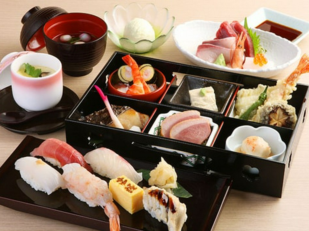 旬や仕入れによって変わるサイドメニューも人気