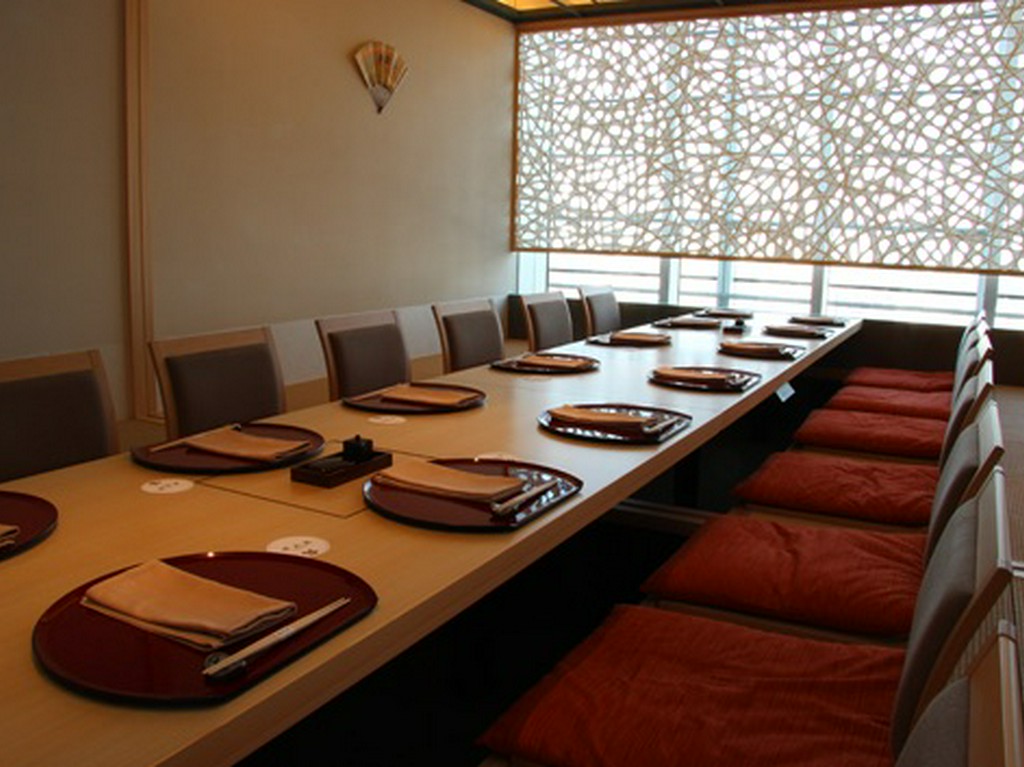 お顔合わせや結納などのおめでたい席からビジネス利用まで