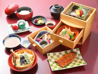 鰻をはじめ、多彩な味わいに魅了される『竹葉弁当』