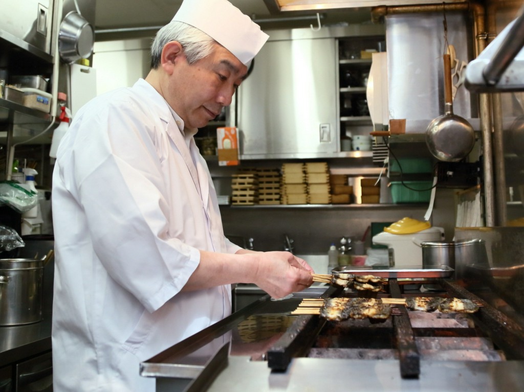 ゆっくりと鰻を味わっていただけるような雰囲気づくりに努めて