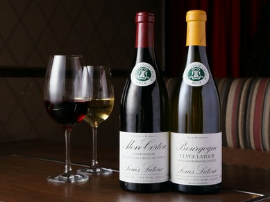 イタリア・フランス産のワインをメインに、充実のラインナップ