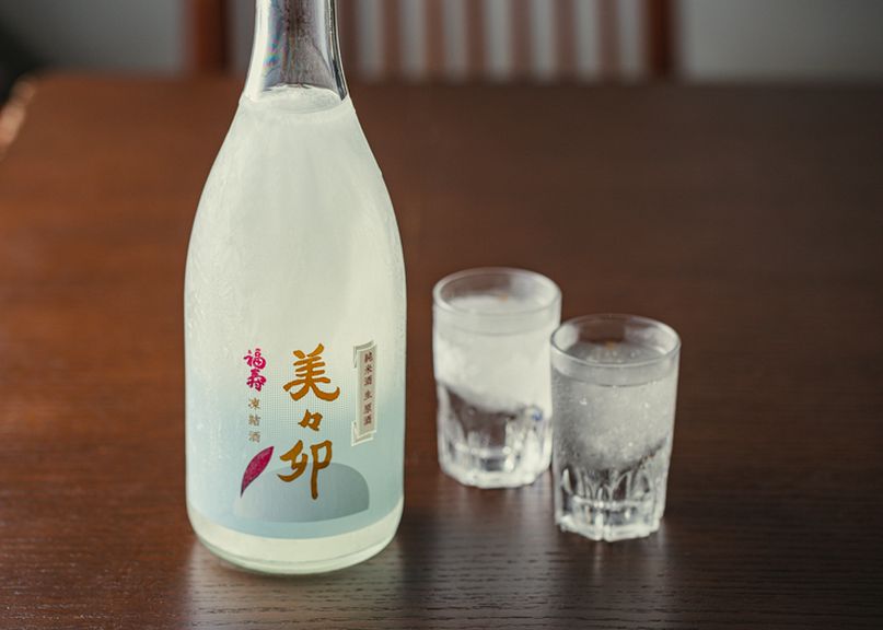 搾りたての生酒を瞬間凍結させた『凍結酒』など、お酒も充実