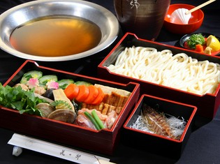 上質な和心を忠実に再現するため、吟味された厳選素材のみ使用