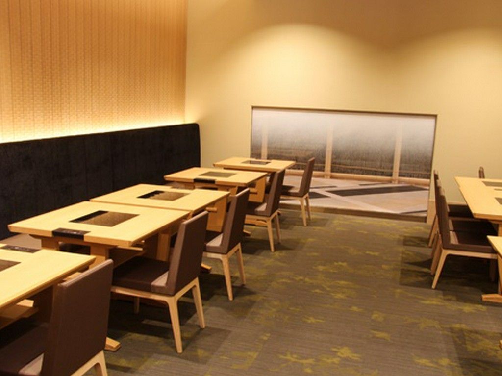 ゆったり落ち着けるので、法事や顔合わせなどの大事な会食に最適