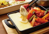 チーズタッカルビ+海鮮チヂミ(小)+チャプチェ&ヤンニョム+チキンのヘルシーサラダ+麦ごはん スープ