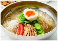 冷麺+海鮮チヂミ(小)+チャプチェ&ヤンニョムチキンのヘルシーサラダ
※冷麺はそば粉を使用しています。