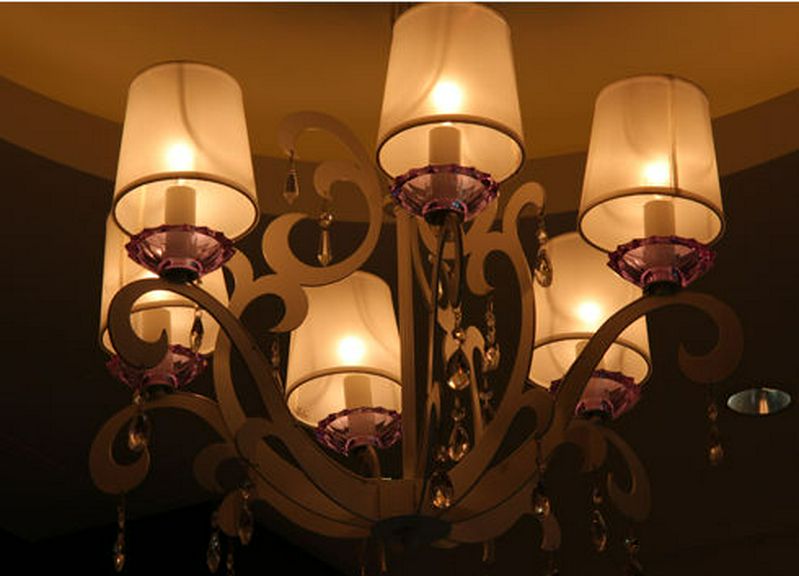 ディテールにも凝ったお洒落なライトが醸し出す高級感