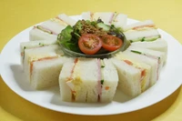 1000円／SET 1560円