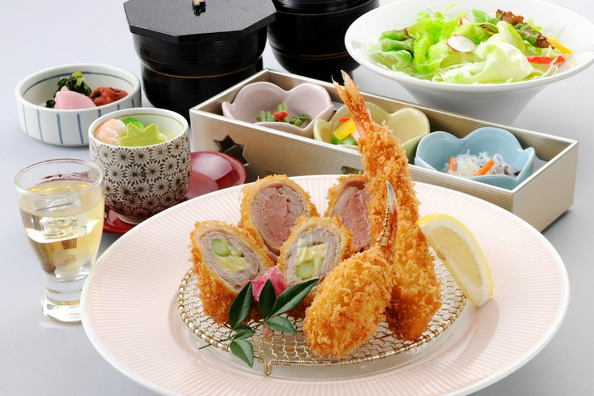 休日のショッピングの合間に気軽に立ち寄って！