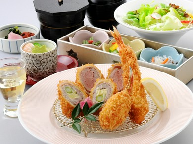 休日のショッピングの合間に気軽に立ち寄って！