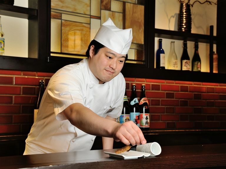 串揚げと飲み物を満喫していただくため、細かな配慮を心掛ける