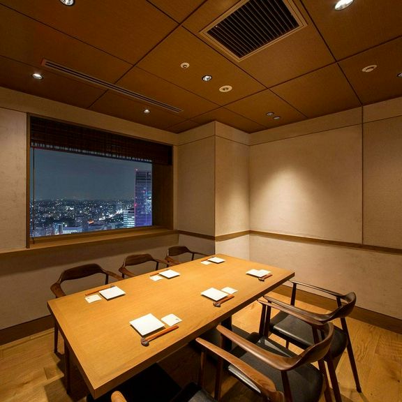 様々なシーンに合わせた完全個室が、全9部屋完備