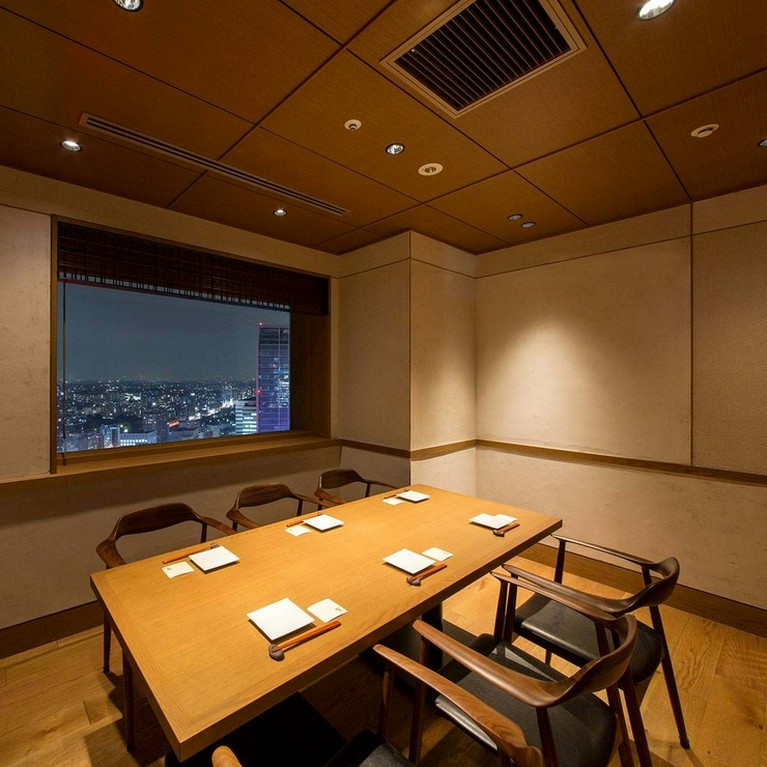 様々なシーンに合わせた完全個室が、全9部屋完備