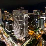 関西夜景百選にも選ばれた絶好のロケーション。
絶景を眺めながら大切な方とのお食事をお愉しみください。