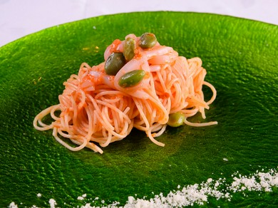 『黒枝豆とドライトマト、烏賊のカッペリーニ』