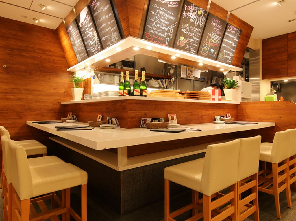 大切なひとときを素敵に演出してくれるオイスターバー