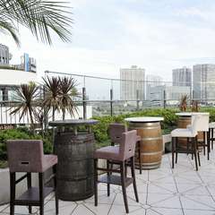 テラス席は50席。ペットの同伴も可能