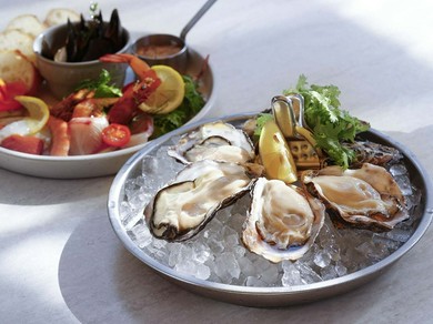 旬の生牡蠣、毎日入荷しております