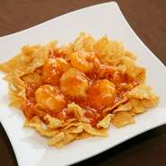 少人数だけでなく、グループでの集まりや二次会、パーティーにも対応しています。人数にかかわらず、予約をしておくのがおすすめ。テーブルのアレンジや、予算、料理などは、事前に相談が必要です。