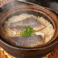 伝統が息づく日本橋で秋の美食を楽しむプラン！真鯛の土鍋めしに飲み放題付　3,500円。宴会は夜に開催するものという概念を払って、お昼から楽しく宴会を楽しんでください。