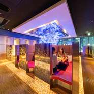 仲間内の飲み会や会社宴会、ご接待などシーンに合わせてお部屋をご用意致します。オシャレでプライベート空間漂う素敵なお席をご案内致します。