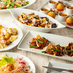 季節の味覚を満喫できる『紅霞（べにかすみ）（逸品）コース』
