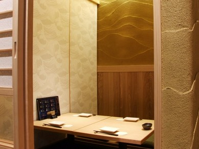 バリエーション豊富な個室は、最大40人まで利用可能