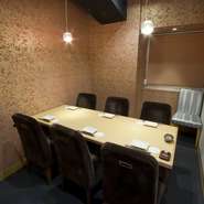 少人数2名用から大宴会44名向きの完全個室まで完備