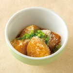 ほくほくのじゃがいもをあっさり炊き、バターとチーズでコクある味わいに。