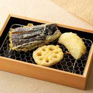 ～しままーす、黒ごま七味塩、小柳津清一商店の抹茶塩～