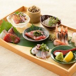 ほろ苦い甘さと青リンゴのようなフルーティさ。
特有の潮気があり海を感じられる味わい。