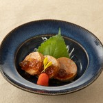 冬に美味しい濃厚なあん肝をもみじおろしとポン酢のジュレで。お酒が進む逸品。